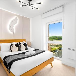 Luxury 2 Bedroom Apartment - Balcony - City Centre - Fast WIFI - Netflix - Parking - 511C