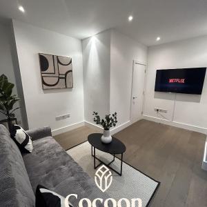 2 Bed Stylish Apartment, Vibrant Hoxton