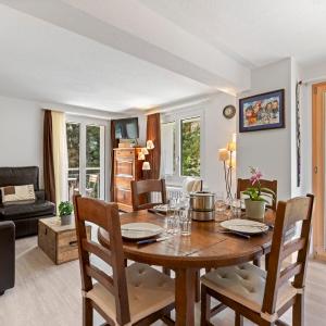 Zermatt, 4 pers, 3 lits - Balcon avec vue et petit jardin