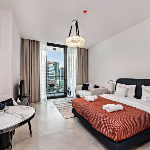 Modern Studio at Paragon with City View