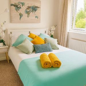 Private 2 beds flat Canada water