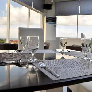 The Grande Suites