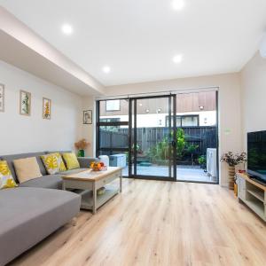 Harborlight--Modern 2 Bedroom Townhouse in Hobsonville