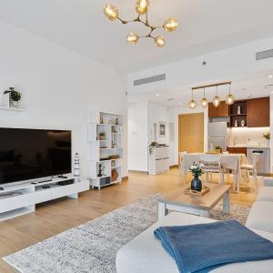 Stylish 1BR Port De La Mer Escape with Beach Access