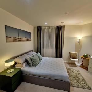 Wembley Stadium Comfort stay Cosy room with a view Concerts, matches and more