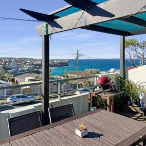 Bronte Beach 500m - 2BR - Rooftop with Ocean Views