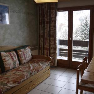 Méribel Mottaret: Apt 6 pers, balcon, casier skis, ascenseur, animaux admis - FR-1-355-33