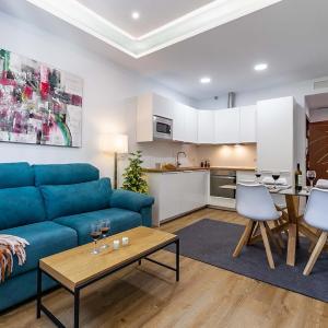 Premium Apartment Downtown by TuriVida