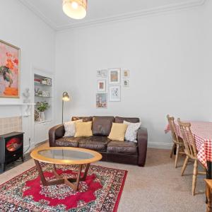 Cosy 1 Bedroom Apartment next to Fountain Park - Edinburgh