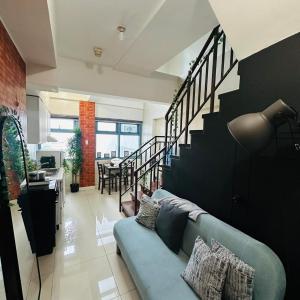 Newly Renovated 2-storey Loft at Greenbelt