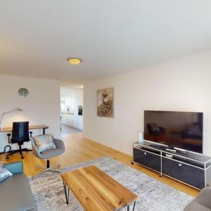 Central but quiet 1BR apartment - Sun 6