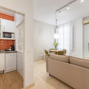 Conde Ibarra Center Suite by Valcambre