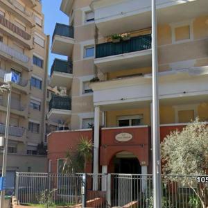 Studio magnan grand balcon