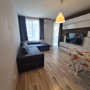 "Mir" cozy apt.