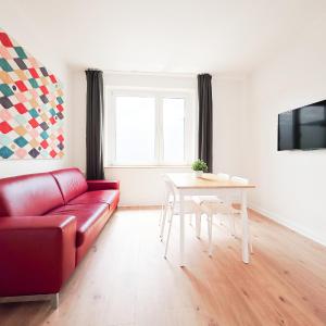 Tolstov Apartments - 3 Room Apartments - Kitchen - Balcony - 5 min to Messe DUS