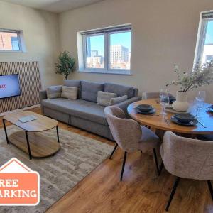 2 Bed City Centre Flat Free Parking