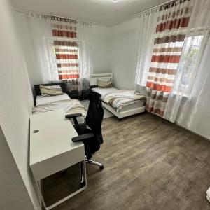 Double room and shared bathroom