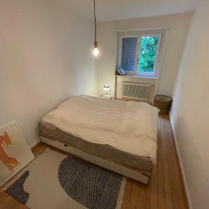 Stylish 3-Room Altbau Flat Balcony & Office