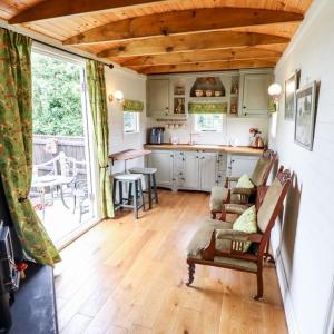 Natures Nook - Luxury XL Wagon Louth Lincolnshire