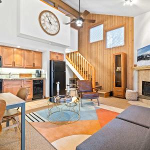 2Beds - Family-friendly- MT Bachelor Village