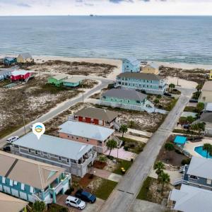 Short walk to Beach - Hot Tub Cold Plunge Pool & FREE ACTIVITIES