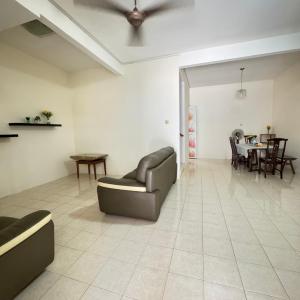 Kuantan Cozystay 10pax 4BR