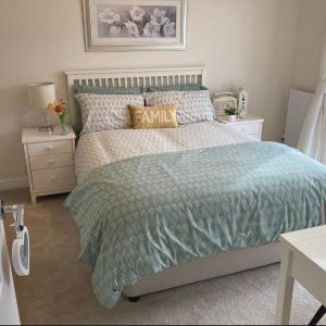 Room near M4, Great Western Hospital