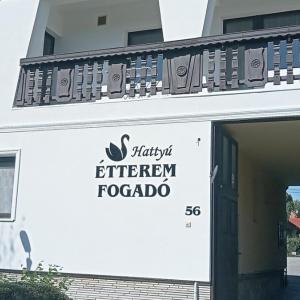 Hattyú Fogadó
