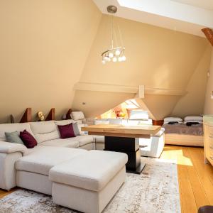 Anna Penthouse