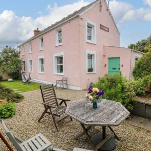 The Pink House