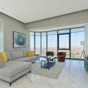 Cool Airy Modern 2bd2bath Parkingpoolgym! #219