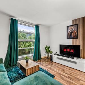 Manchester City Gem - Stylish Stay for 8