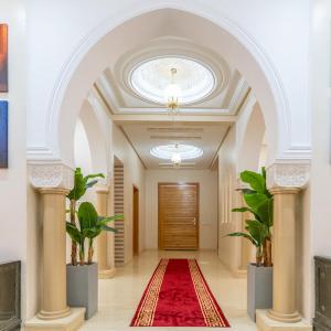Spacious 4BR Villa Garden & Private Pool Oasis