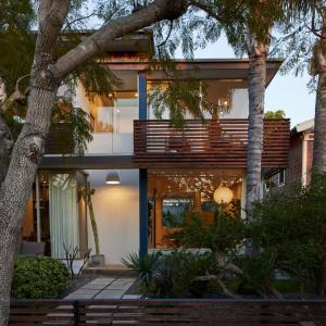 Architectural Walk Street Home Venice Elegance