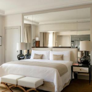 Prince de Galles, a Luxury Collection hotel, Paris