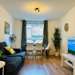 Two Bedroom Flat for Six Guests