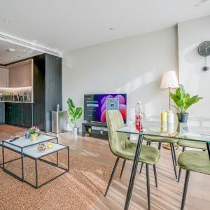 Central London Vauxhall Flat Balcony & Ac
