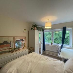 Bright Double Room near Lewisham Station