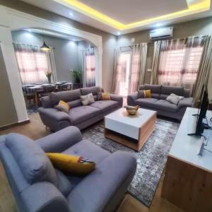 Cozy Apartment with Modern Decor