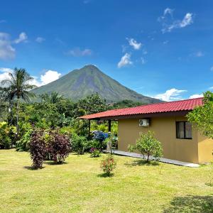 Villa con las mejores vistas al volcán Arenal para 4 huéspedes