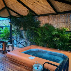 Serenity Gardens Villa con Jacuzi