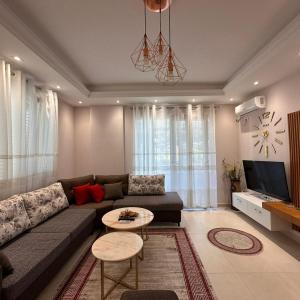 Lalzi bay Home
