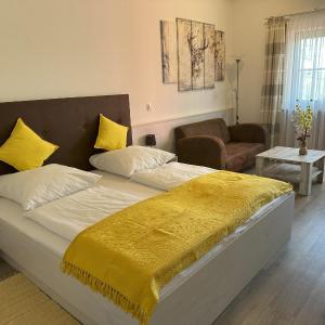 Ferienwohnung Thermenauszeit - mit Balkon und Bademantelgang