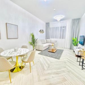 Stylish 1 Bedroom Apartment in the Heart of JVC
