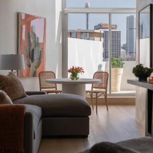 Skyline Luxury Retreat