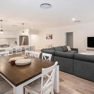 Tidal Treasure Family Home B