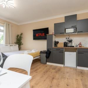 Open Mind Property -Studio Flat & Free Parking