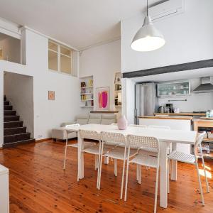 ARTSY Apartment 3BTH and 6BR FIRA Montjuic Plaza España FCB