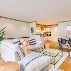 Charming 5Bed Mews Home in Kensington