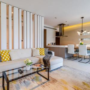 Allsopp & Allsopp - Sleek and Modern 2-Bedroom Apartment in West Avenue, Dubai Marina